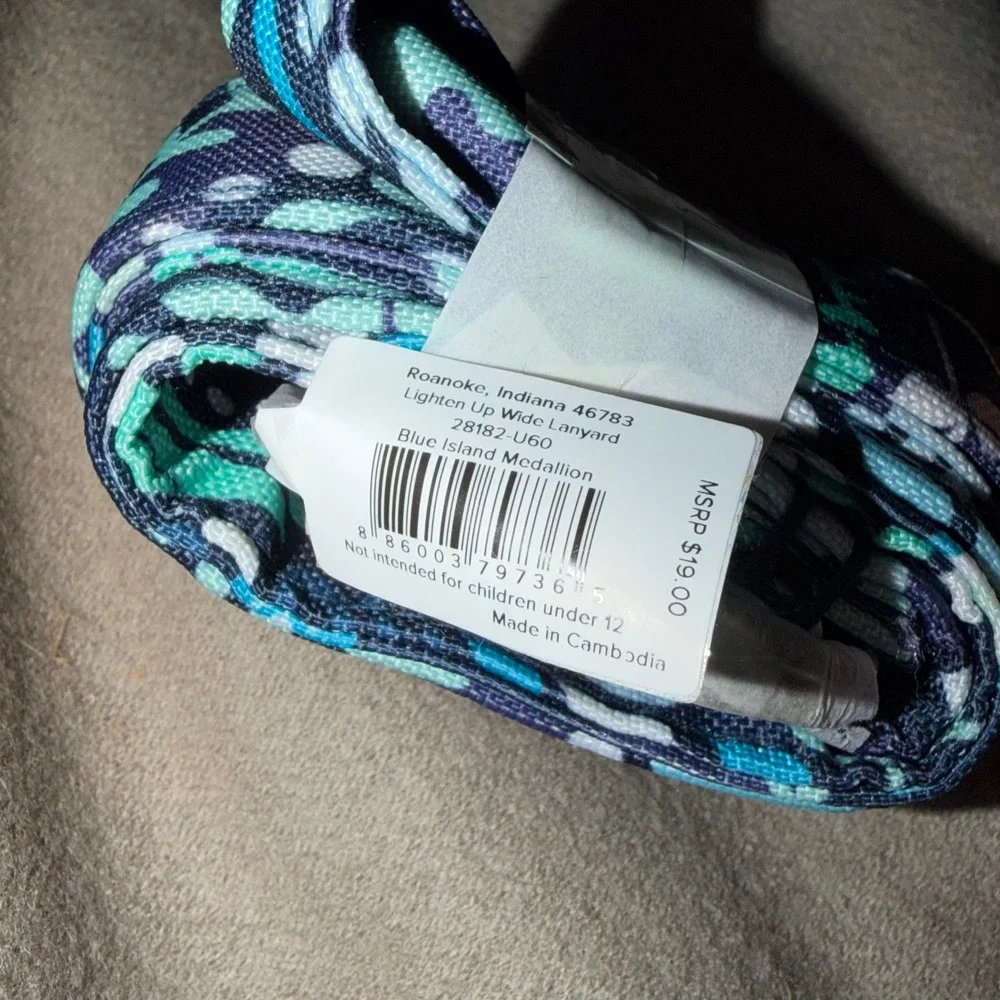 Vera Bradley Lighten Up Wide Lanyard Blue Island Medallion 28182-U60 New